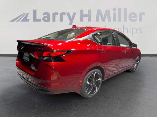 2025 Nissan Versa 1.6 SR