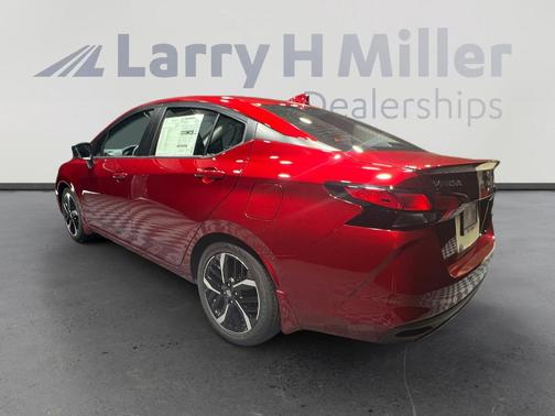 2025 Nissan Versa 1.6 SR