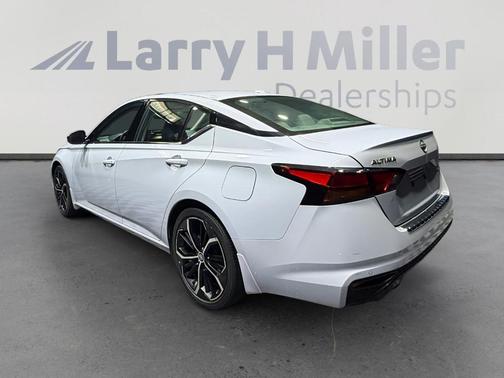 Gray Sky Pearl 2023 Nissan Altima 2.5 SR