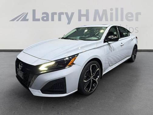 Gray Sky Pearl 2023 Nissan Altima 2.5 SR