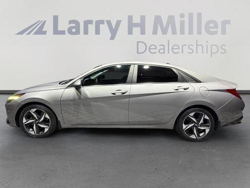 Metal 2022 Hyundai ELANTRA SEL
