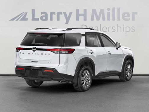 2025 Nissan Pathfinder SV