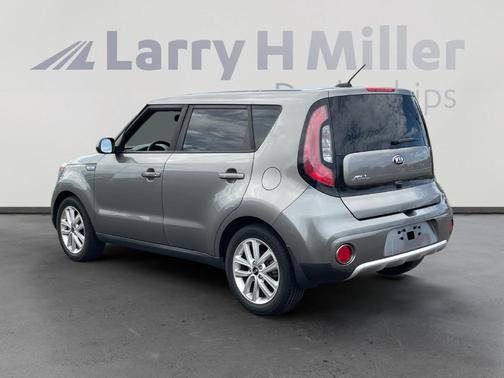 Titanium Gray 2018 Kia Soul +
