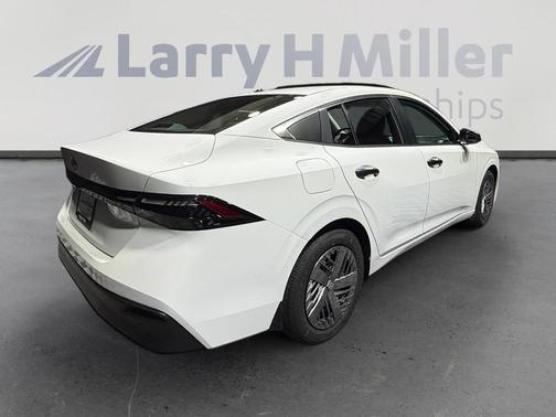 Cloud White 2026 Nissan Sentra S