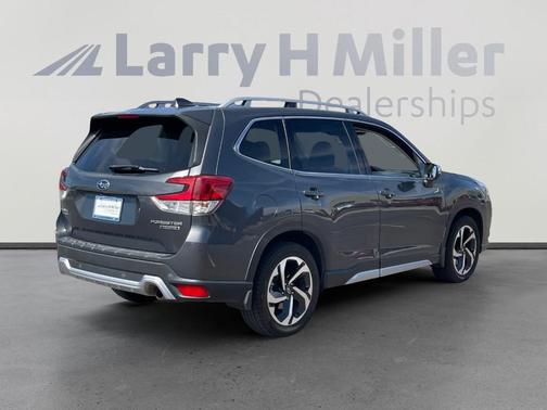 Magnetite Gray Metallic 2022 Subaru Forester Touring