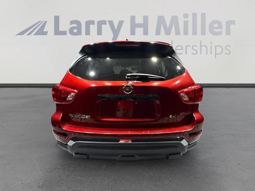 2019 Nissan Pathfinder SV