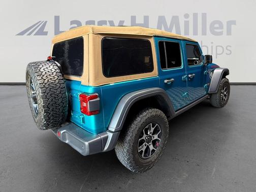 Bikini Pearlcoat 2019 Jeep Wrangler Unlimited Rubicon