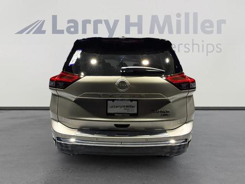 2t Chpn Blk Roo 2026 Nissan Rogue Platinum