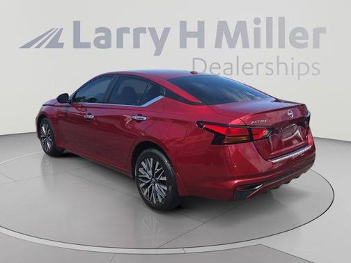 Scarlet Ember 2023 Nissan Altima 2.5 SV