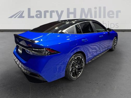 2t Blu Blk Roof 2026 Nissan Sentra SR
