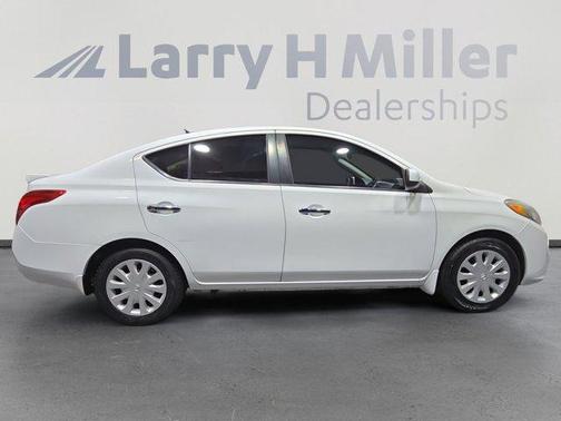 2013 Nissan Versa 1.6 SV