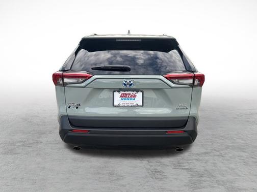 2023 Toyota RAV4 Hybrid XLE