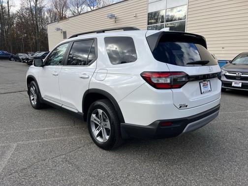 2023 Honda Pilot EX-L 8 Passenger