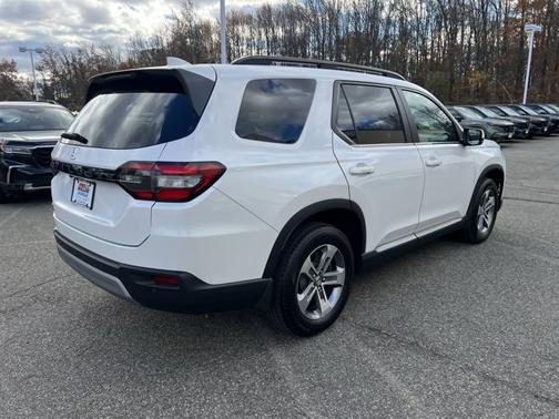 2023 Honda Pilot EX-L 8 Passenger