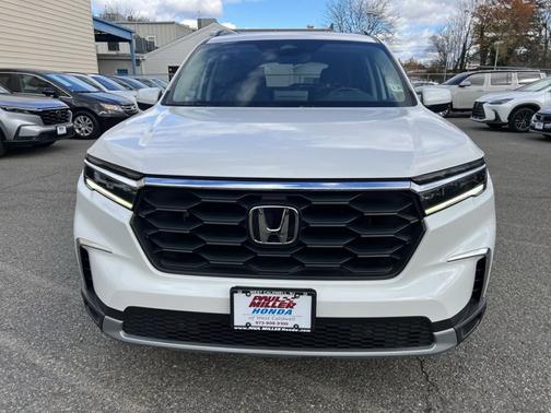 2023 Honda Pilot EX-L 8 Passenger
