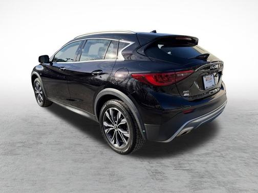 2018 INFINITI QX30 Premium