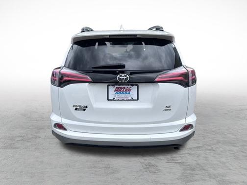 2018 Toyota RAV4 SE