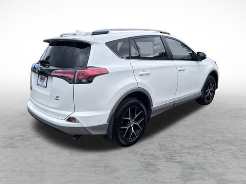 2018 Toyota RAV4 SE