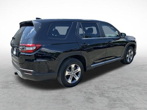 2023 Honda Pilot EX-L 8 Passenger