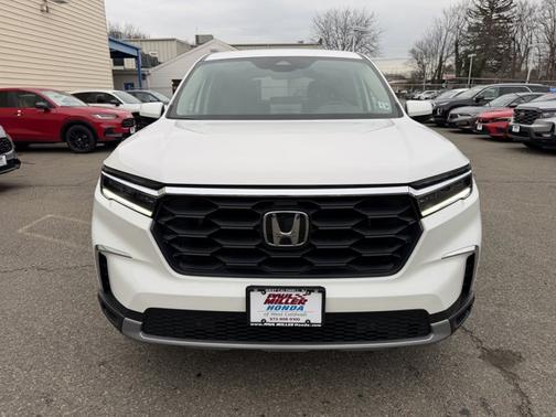 2023 Honda Pilot EX-L 8 Passenger