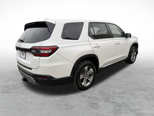 2023 Honda Pilot EX-L 8 Passenger