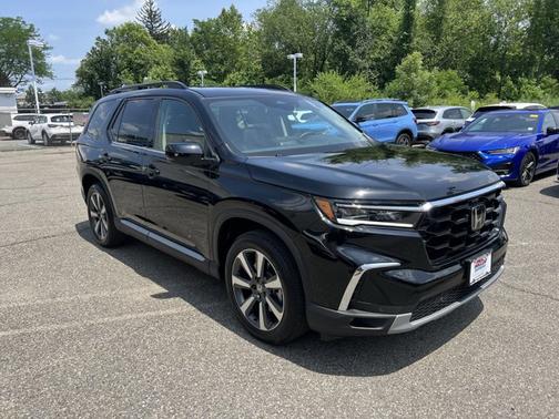 2025 Honda Pilot Touring