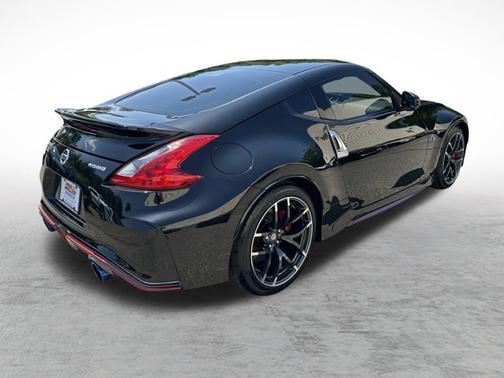 2017 Nissan 370Z NISMO