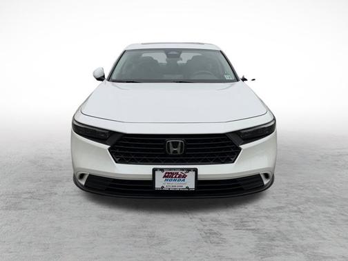 Platinum White Pearl 2023 Honda Accord