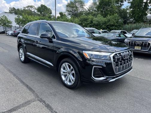 2025 Audi Q7 Premium