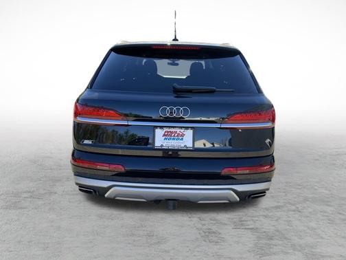 2025 Audi Q7 Premium