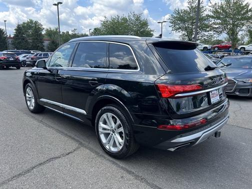 2025 Audi Q7 Premium