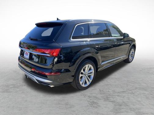 2025 Audi Q7 Premium