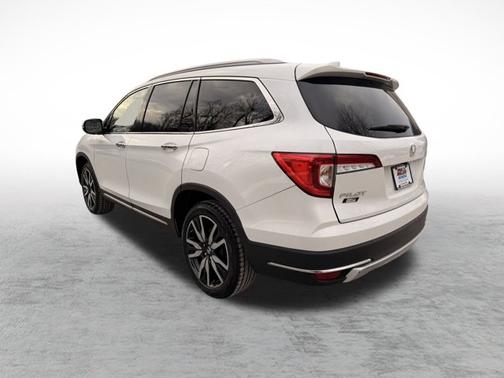 2022 Honda Pilot Touring 7-Passenger
