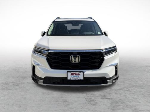 Platinum White Pearl 2025 Honda Pilot