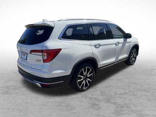 2022 Honda Pilot Touring 7-Passenger