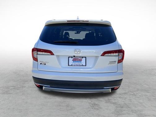 2022 Honda Pilot Touring 7-Passenger