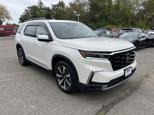 2024 Honda Pilot Touring