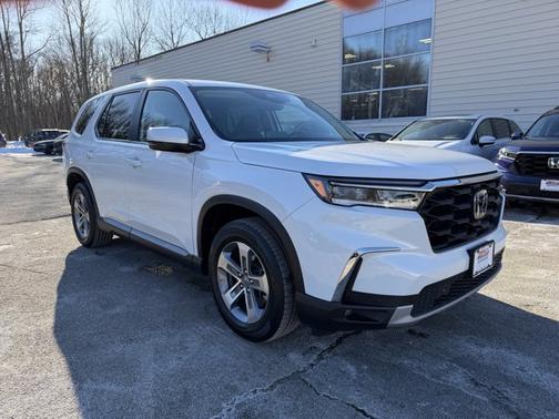 2023 Honda Pilot EX-L 8 Passenger