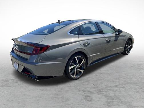 2022 Hyundai SONATA SEL Plus