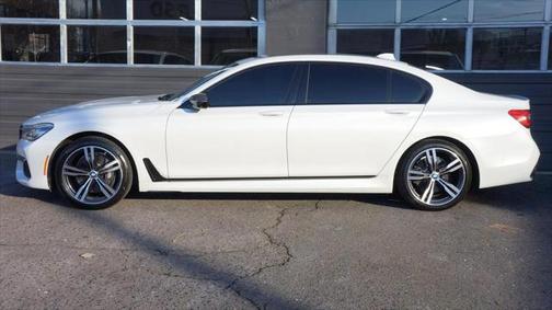 2016 BMW 750 i xDrive