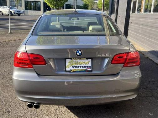 2012 BMW 328 328i xDrive Coupe 2D