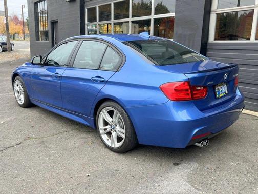 2013 BMW 328 328i xDrive Sedan 4D