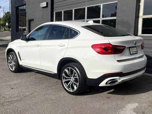 2016 BMW X6 xDrive50i Sport Utility 4D