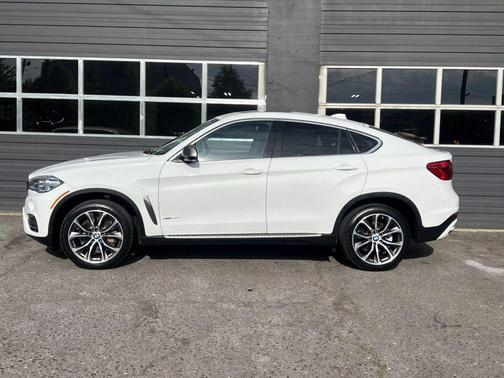 2016 BMW X6 xDrive50i Sport Utility 4D