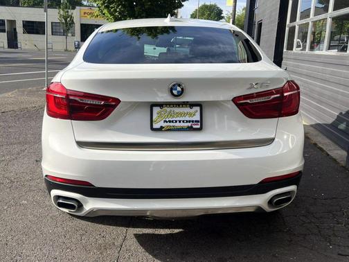 2016 BMW X6 xDrive50i Sport Utility 4D