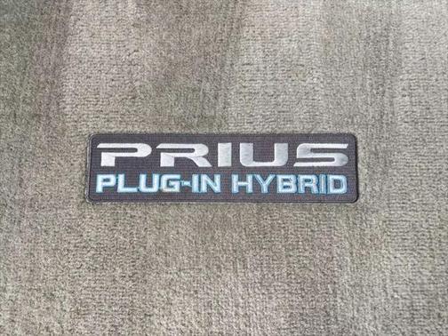 2014 Toyota Prius Plug-in Advanced