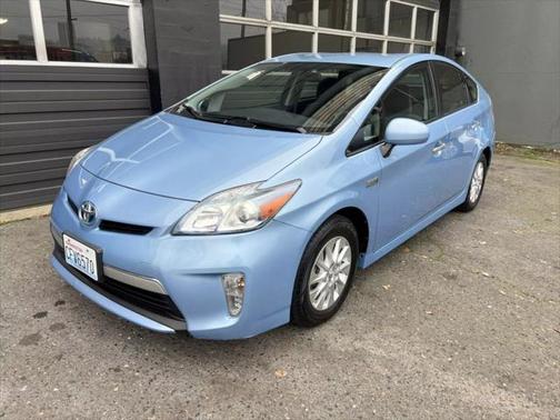 2014 Toyota Prius Plug-in Advanced