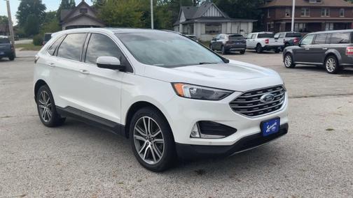 2022 Ford Edge Titanium