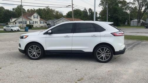 2022 Ford Edge Titanium