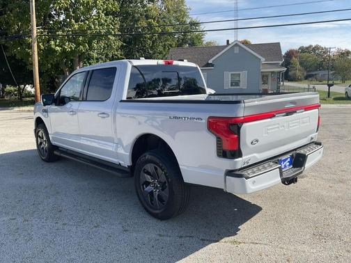 2025 Ford F-150 Lightning LARIAT